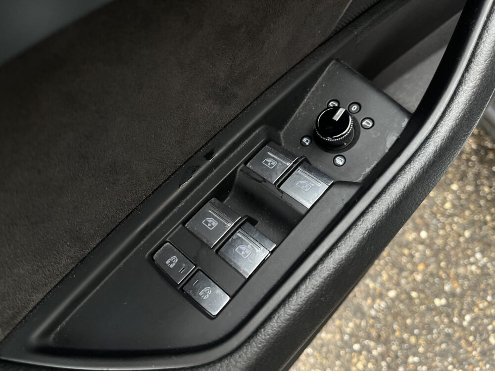 Audi e-tron e-tron 50 quattro Launch Black Edition 71 kWh - SOH 100%!! // HALF LEDER-ALCANTARA // ELEK. KLEP // VIRTUAL COCKPIT // KEYLESS / 21