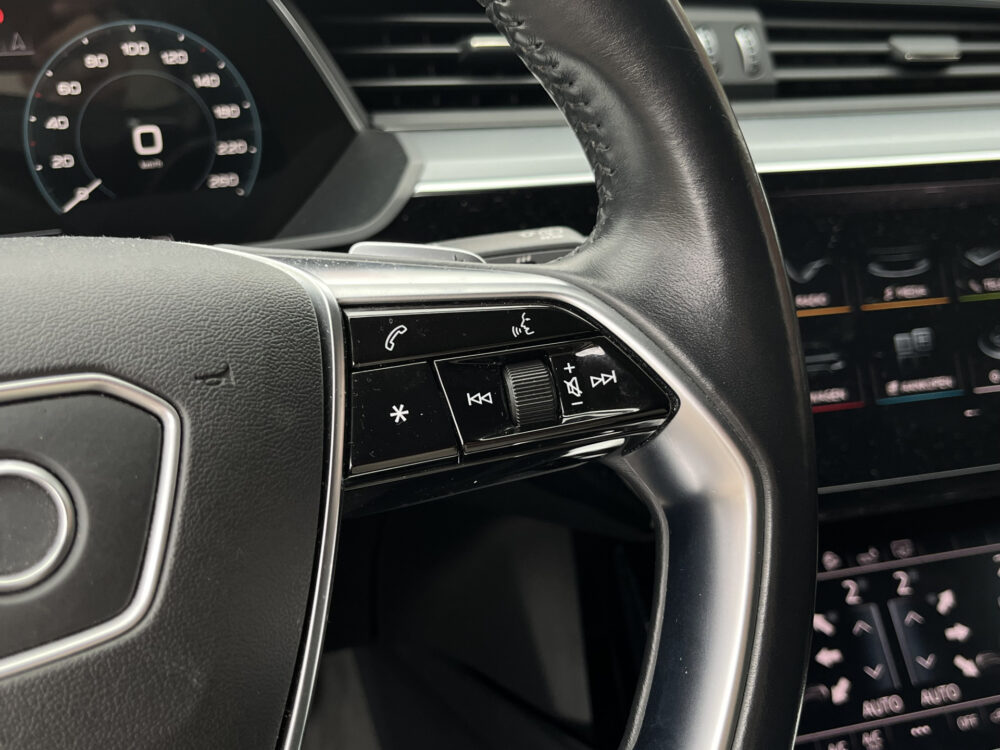 Audi e-tron e-tron 50 quattro Launch Black Edition 71 kWh - SOH 100%!! // HALF LEDER-ALCANTARA // ELEK. KLEP // VIRTUAL COCKPIT // KEYLESS / 28