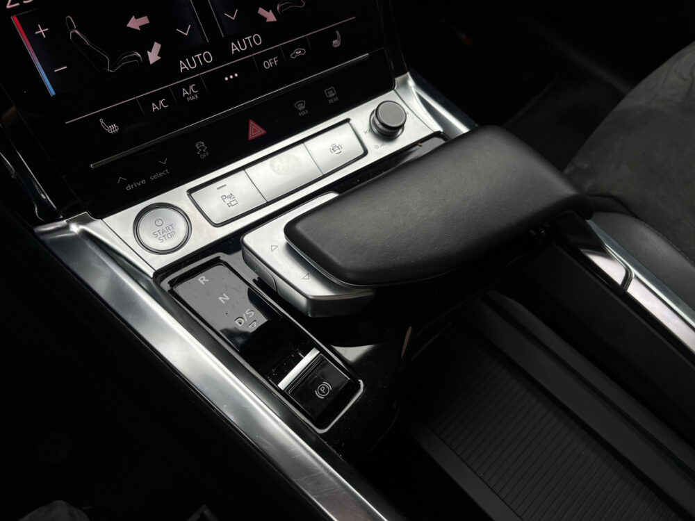 Audi e-tron e-tron 50 quattro Launch Black Edition 71 kWh - SOH 100%!! // HALF LEDER-ALCANTARA // ELEK. KLEP // VIRTUAL COCKPIT // KEYLESS / 30