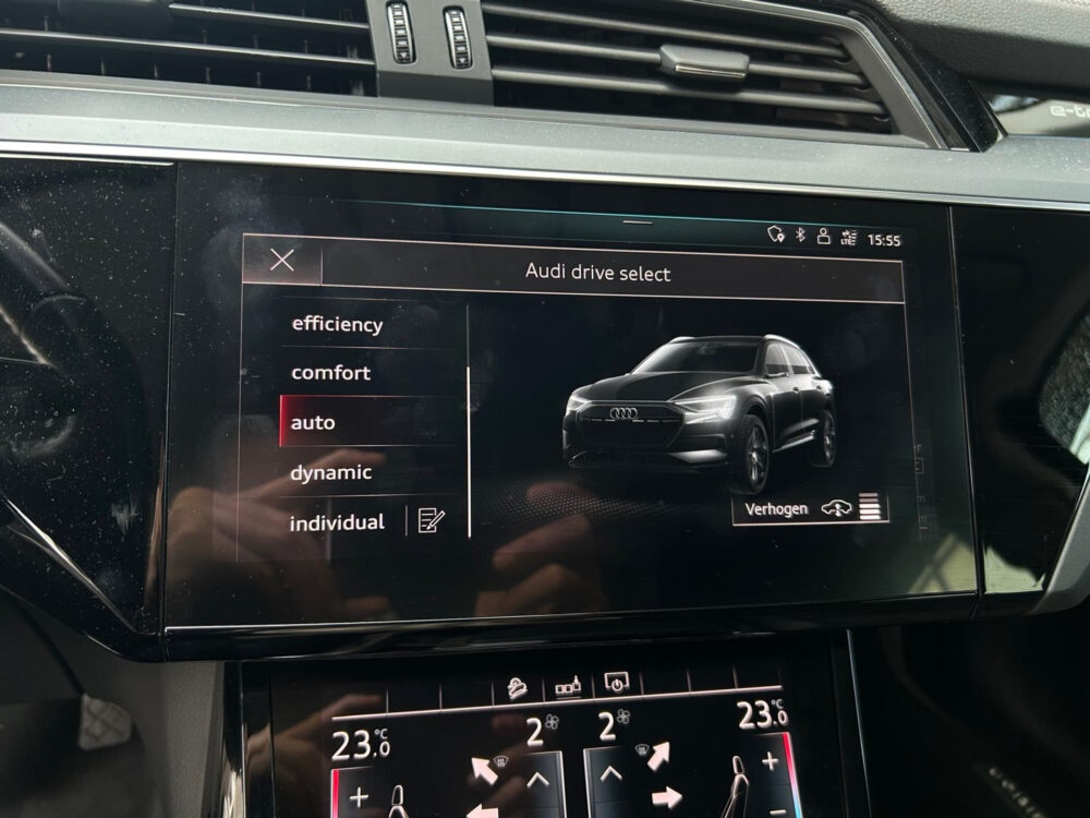 Audi e-tron e-tron 50 quattro Launch Black Edition 71 kWh - SOH 100%!! // HALF LEDER-ALCANTARA // ELEK. KLEP // VIRTUAL COCKPIT // KEYLESS / 38