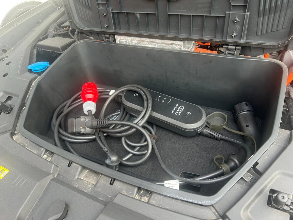 Audi e-tron e-tron 50 quattro Launch Black Edition 71 kWh - SOH 100%!! // HALF LEDER-ALCANTARA // ELEK. KLEP // VIRTUAL COCKPIT // KEYLESS / 43