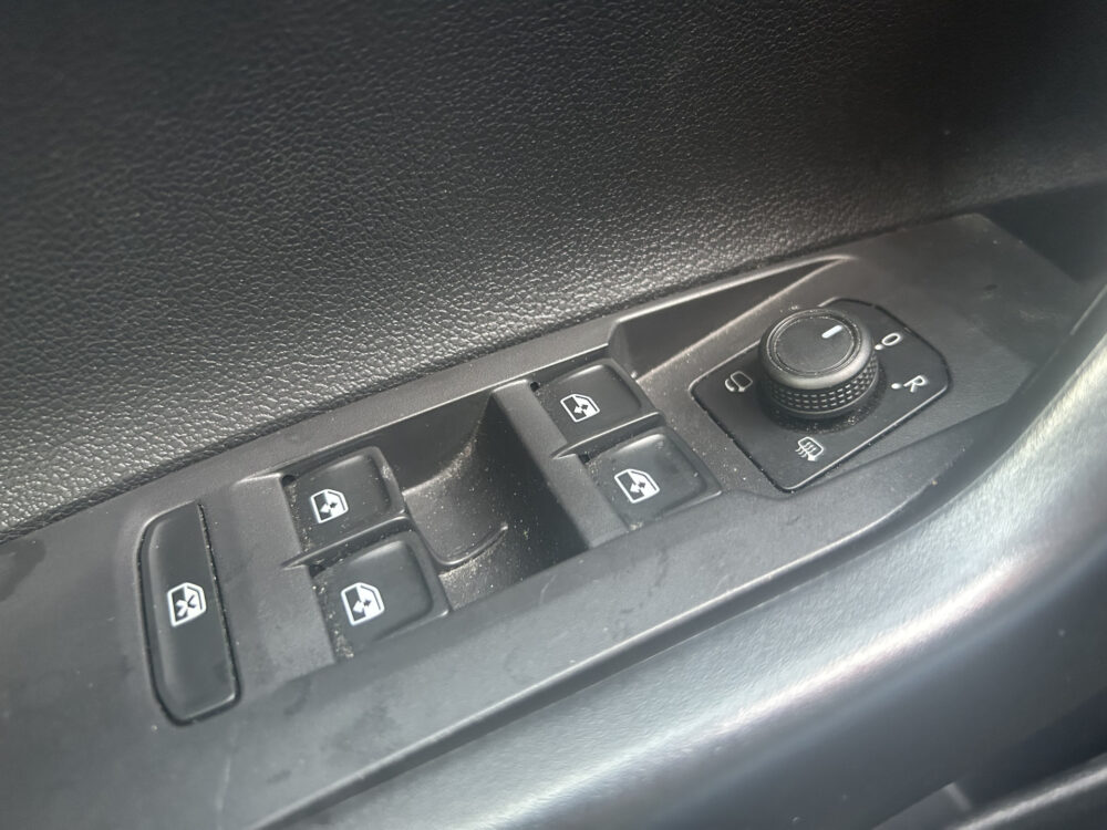 Volkswagen Polo 1.0 TSI Comfortline 1e EIGENAAR!! // FULL LED // APPLE CARPLAY / ANDROID AUTO // PDC V+A // CRUISE 19