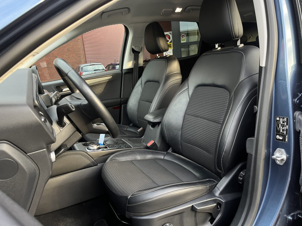 Ford Kuga 2.5 PHEV Titanium X // ADAPT. CRUISE // DODEHOEK // B&O SOUND // KEYLESS // NAVI+CARPLAY // WINTERPACK // FULL LED // 14