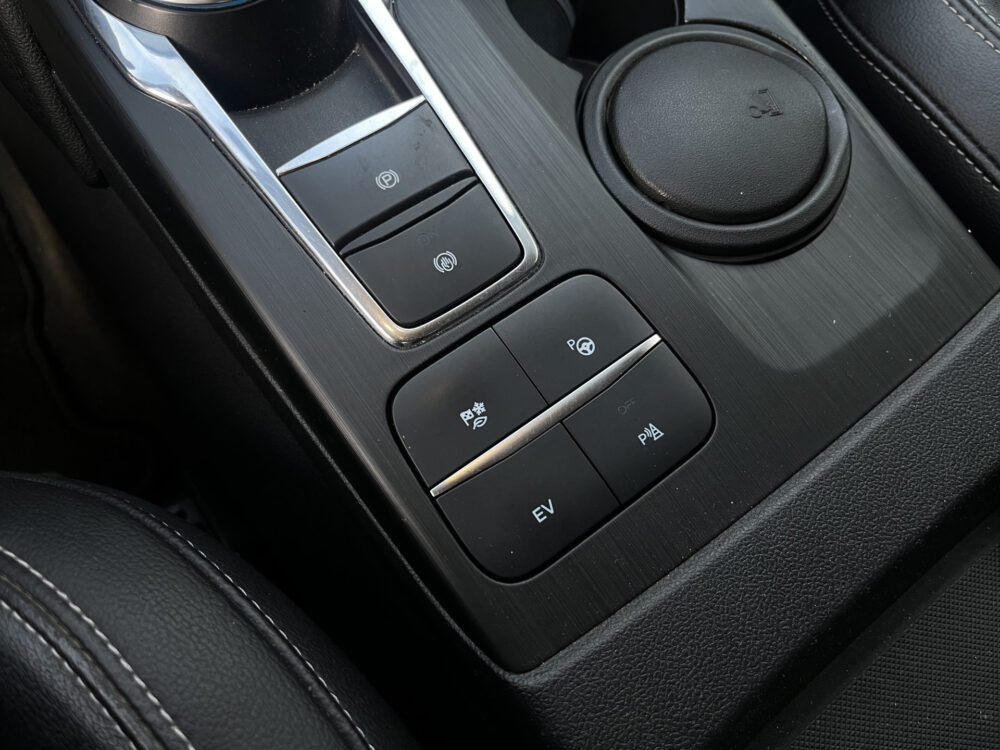 Ford Kuga 2.5 PHEV Titanium X // ADAPT. CRUISE // DODEHOEK // B&O SOUND // KEYLESS // NAVI+CARPLAY // WINTERPACK // FULL LED // 27