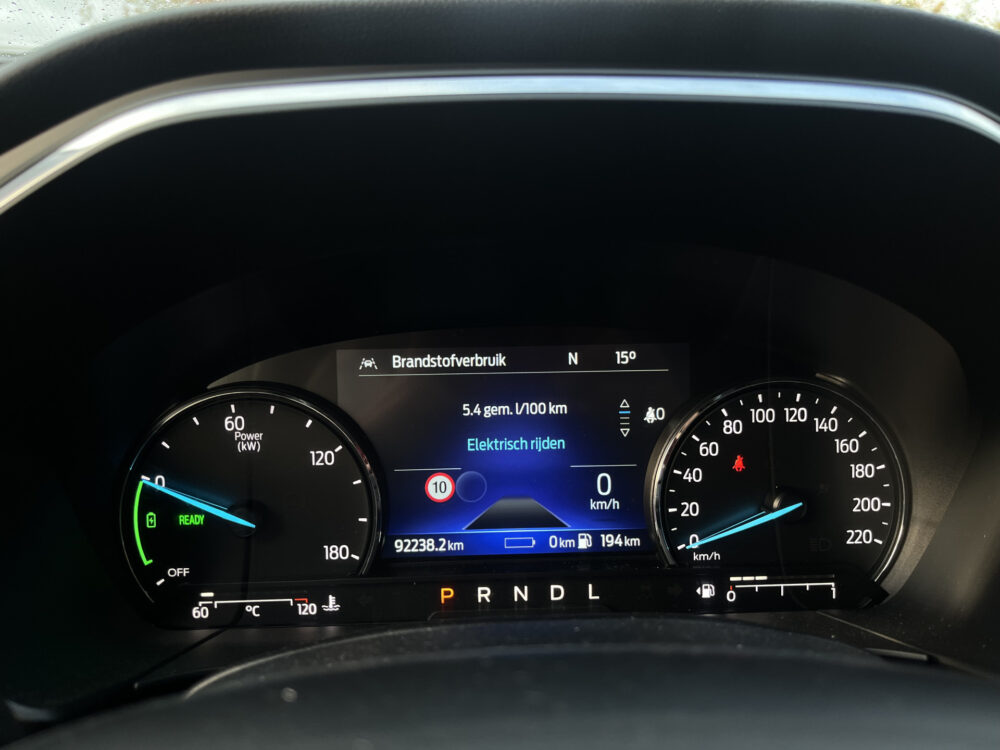 Ford Kuga 2.5 PHEV Titanium X // ADAPT. CRUISE // DODEHOEK // B&O SOUND // KEYLESS // NAVI+CARPLAY // WINTERPACK // FULL LED // 35