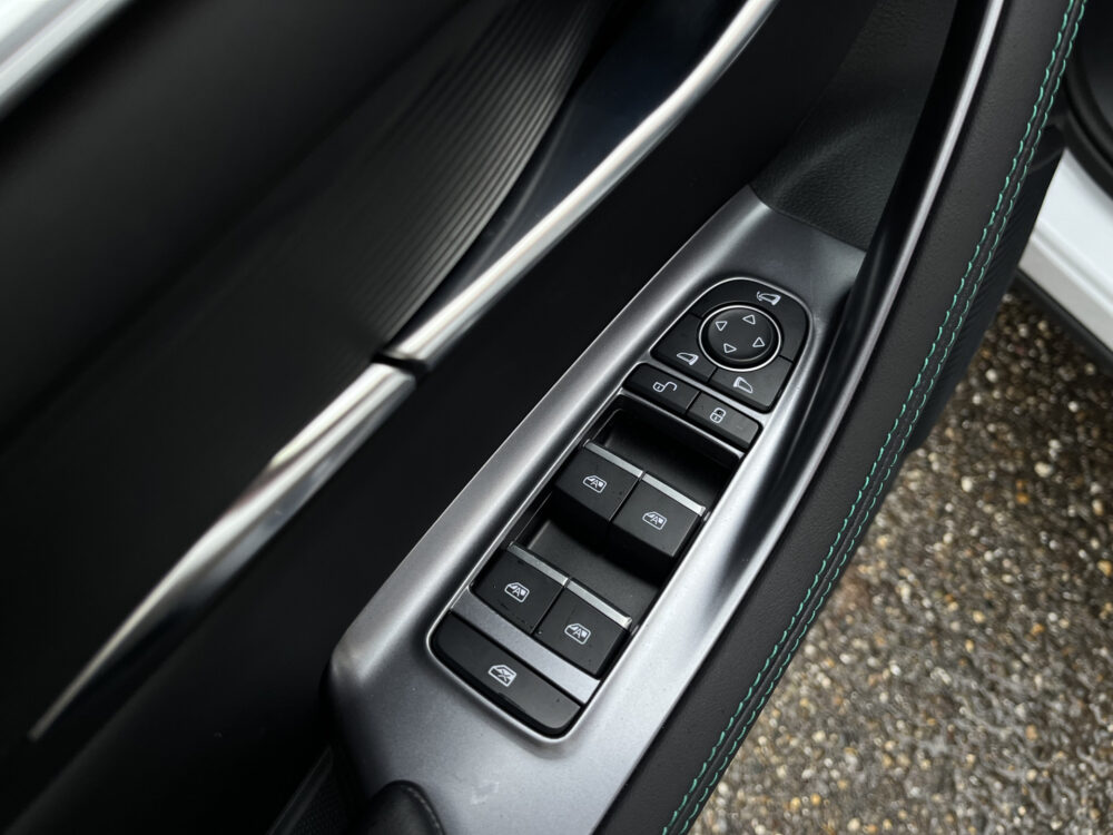 BYD SEAL U 1.5 DM-i FWD Boost // 360 CAMERA+SENSOREN // SCHUIF-KANTELDAK // LEDER+ELEK. STOELEN // DODEHOEK // KEYLESS // STOELVERWARMING-K 21