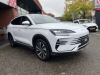 BYD SEAL U 1.5 DM-i FWD Boost // 360 CAMERA+SENSOREN // SCHUIF-KANTELDAK // LEDER+ELEK. STOELEN // DODEHOEK // KEYLESS // STOELVERWARMING-K 50