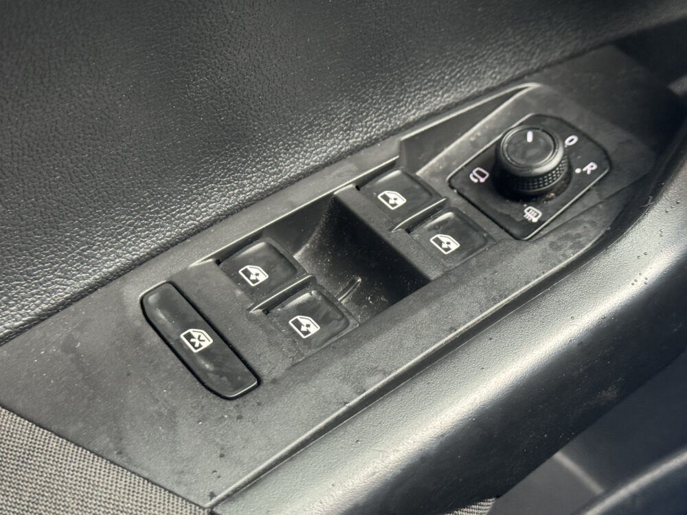 Volkswagen Polo 1.0 TSI Comfortline 1e EIGENAAR!! // FULL LED // APPLE CARPLAY / ANDROID AUTO // PDC V+A // CRUISE 19