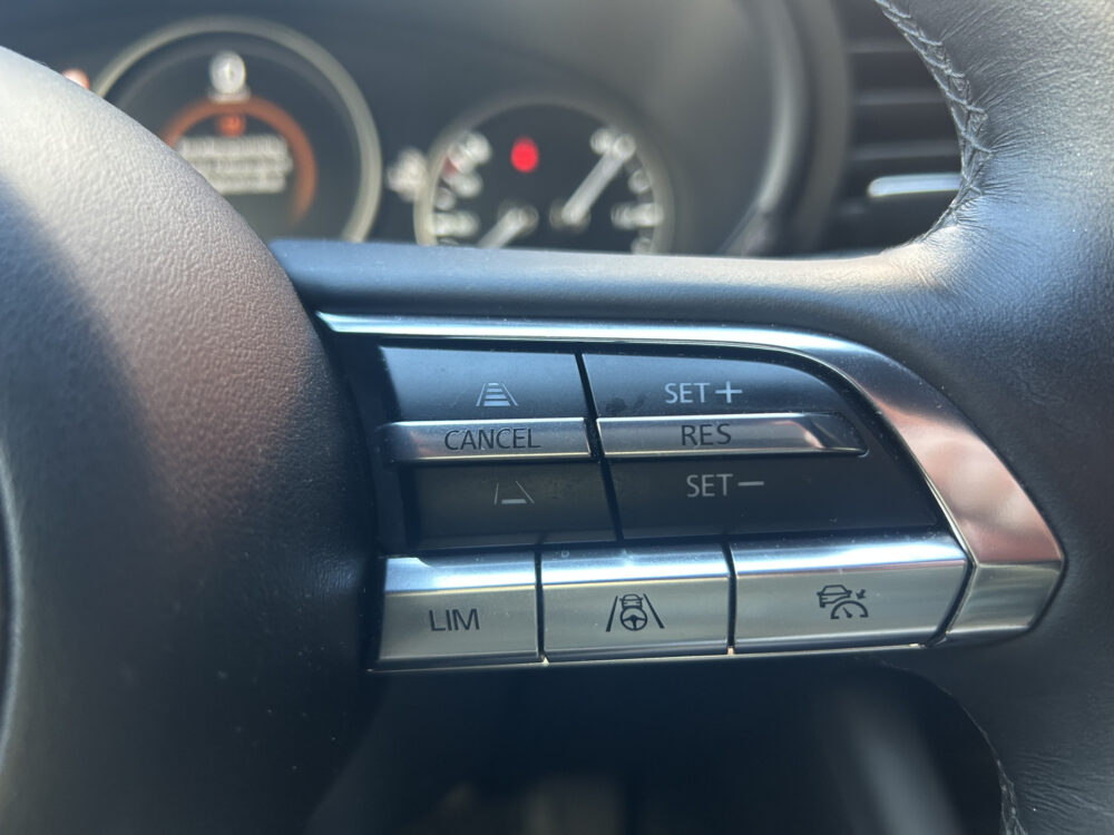 Mazda 3 2.0 e-SkyActiv-G M Hybrid 122 Luxury UNIEK 23000KM!!!! // FULL LED // NAVI + CARPLAY // ADAPTIV CRUISE // HUD // BOSE AUDIO // 3 10