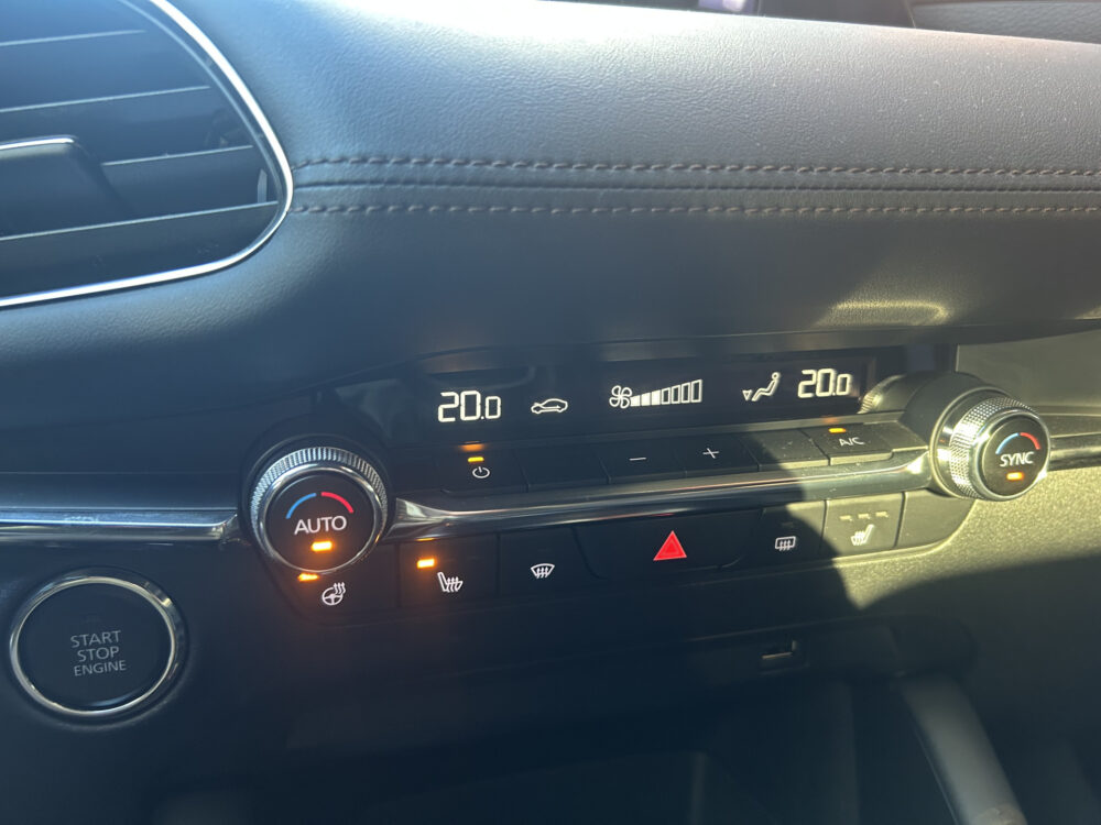 Mazda 3 2.0 e-SkyActiv-G M Hybrid 122 Luxury UNIEK 23000KM!!!! // FULL LED // NAVI + CARPLAY // ADAPTIV CRUISE // HUD // BOSE AUDIO // 3 18