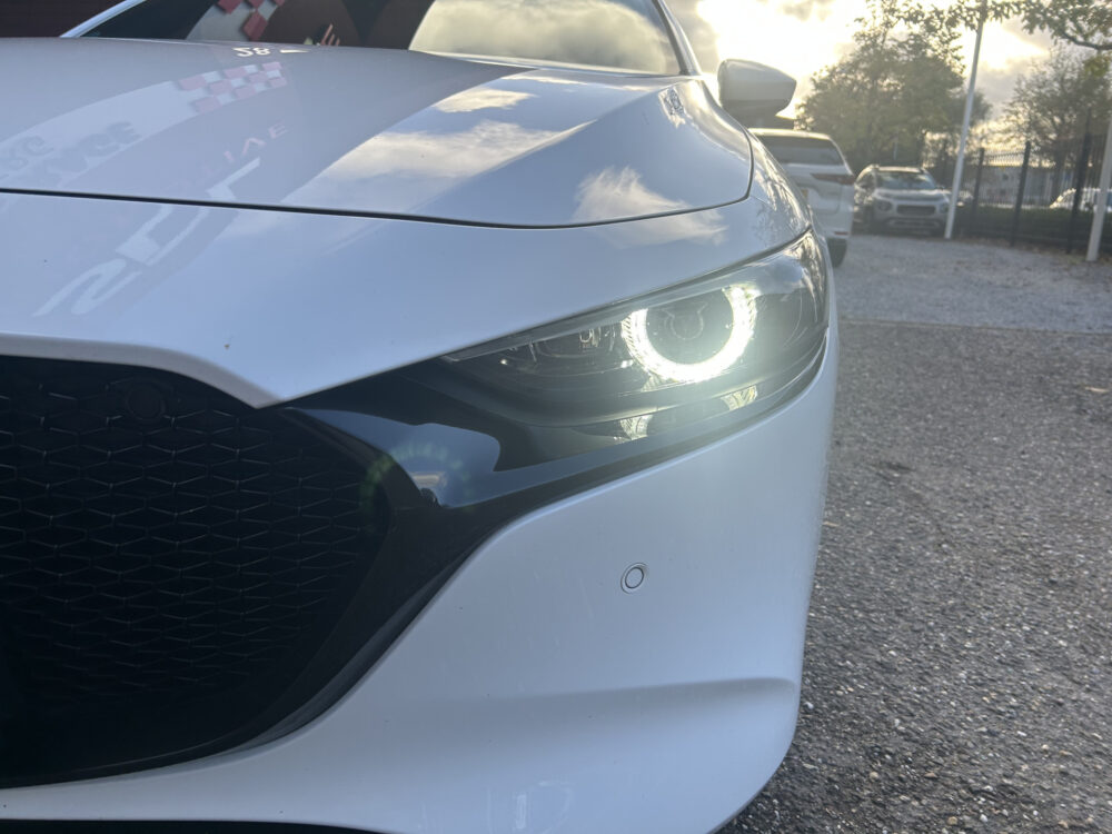 Mazda 3 2.0 e-SkyActiv-G M Hybrid 122 Luxury UNIEK 23000KM!!!! // FULL LED // NAVI + CARPLAY // ADAPTIV CRUISE // HUD // BOSE AUDIO // 3 24