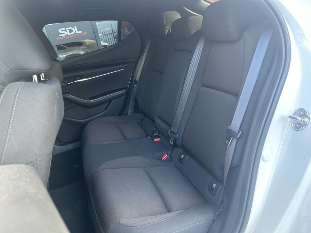 Mazda 3 2.0 e-SkyActiv-G M Hybrid 122 Luxury UNIEK 23000KM!!!! // FULL LED // NAVI + CARPLAY // ADAPTIV CRUISE // HUD // BOSE AUDIO // 3 28