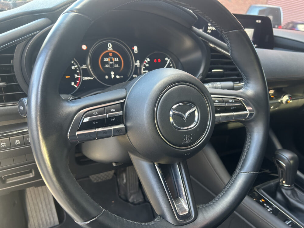 Mazda 3 2.0 e-SkyActiv-G M Hybrid 122 Luxury UNIEK 23000KM!!!! // FULL LED // NAVI + CARPLAY // ADAPTIV CRUISE // HUD // BOSE AUDIO // 3 6