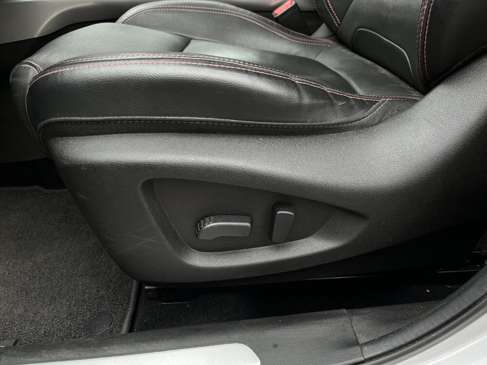 Renault Kadjar 1.6 TCe Intens // LEDER // LED // KEYLESS // DODEHOEK // NAVI+CARPLAY // CAMERA+SENSOREN // BOSE AUDIO // 16