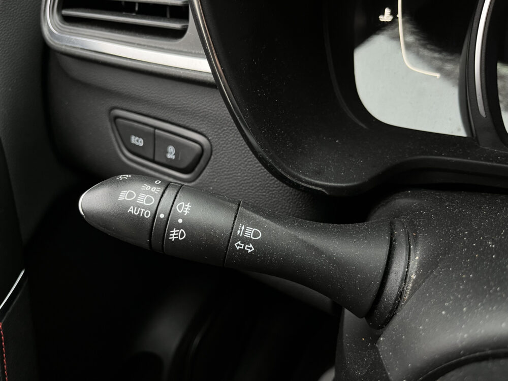 Renault Kadjar 1.6 TCe Intens // LEDER // LED // KEYLESS // DODEHOEK // NAVI+CARPLAY // CAMERA+SENSOREN // BOSE AUDIO // 22