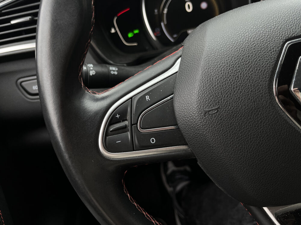 Renault Kadjar 1.6 TCe Intens // LEDER // LED // KEYLESS // DODEHOEK // NAVI+CARPLAY // CAMERA+SENSOREN // BOSE AUDIO // 23