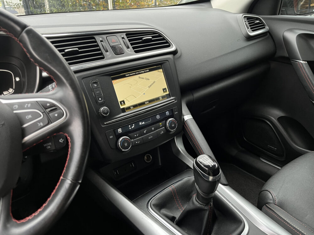 Renault Kadjar 1.6 TCe Intens // LEDER // LED // KEYLESS // DODEHOEK // NAVI+CARPLAY // CAMERA+SENSOREN // BOSE AUDIO // 26