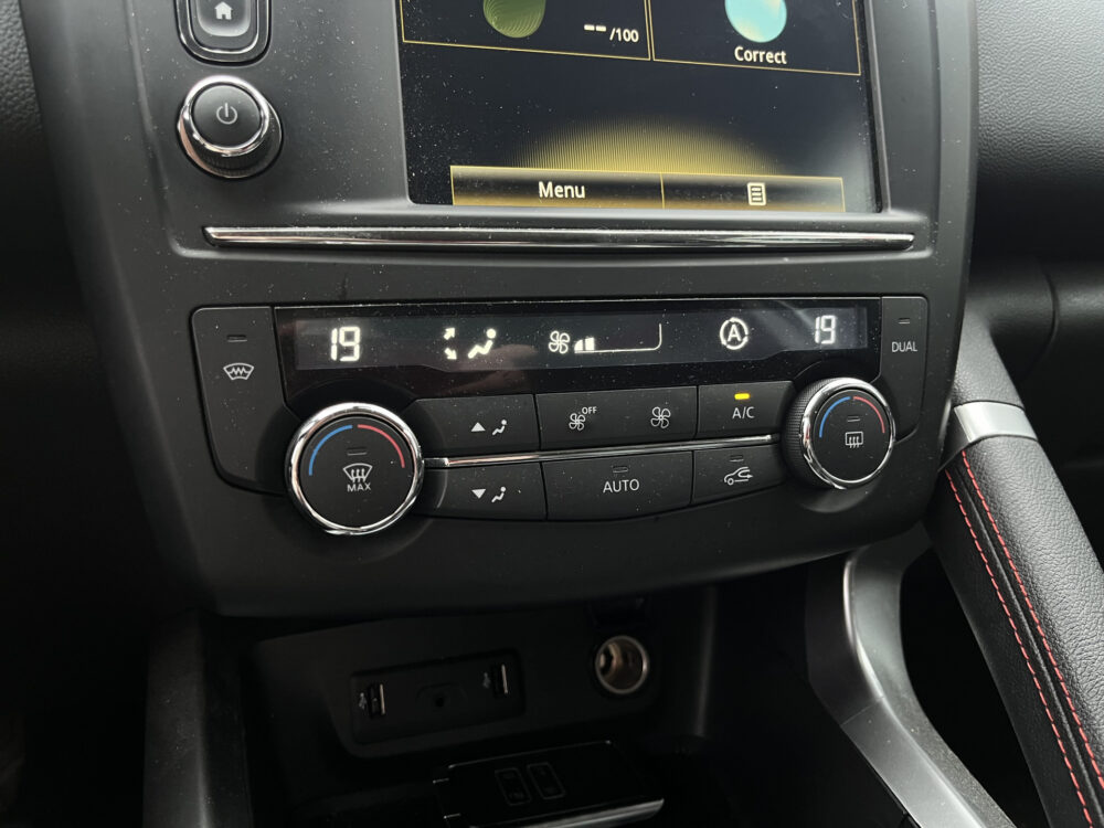 Renault Kadjar 1.6 TCe Intens // LEDER // LED // KEYLESS // DODEHOEK // NAVI+CARPLAY // CAMERA+SENSOREN // BOSE AUDIO // 29