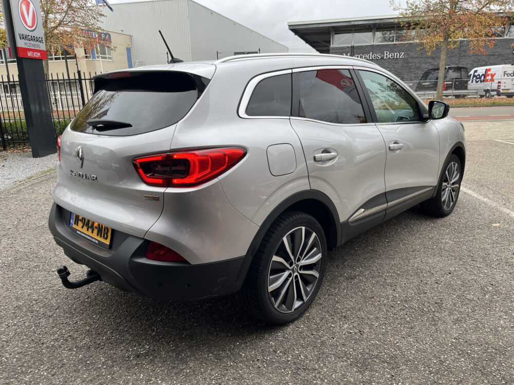 Renault Kadjar 1.6 TCe Intens // LEDER // LED // KEYLESS // DODEHOEK // NAVI+CARPLAY // CAMERA+SENSOREN // BOSE AUDIO // 5