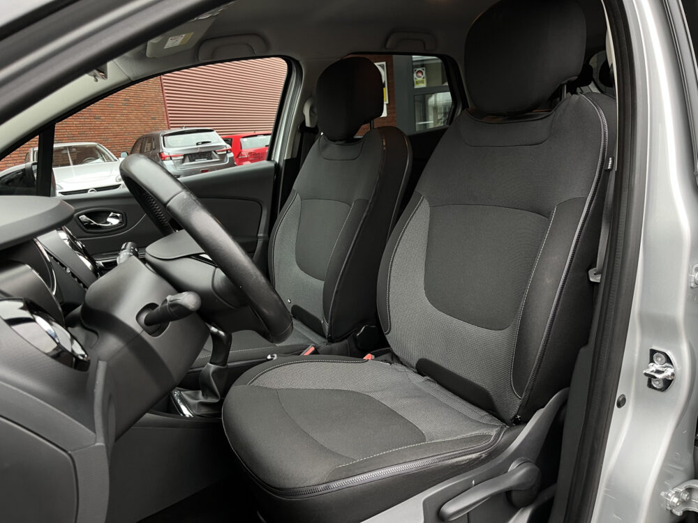 Renault Captur 0.9 TCe Dynamique // NAVI // CLIMA // CRUISE CONTROL // KEYLESS // 15