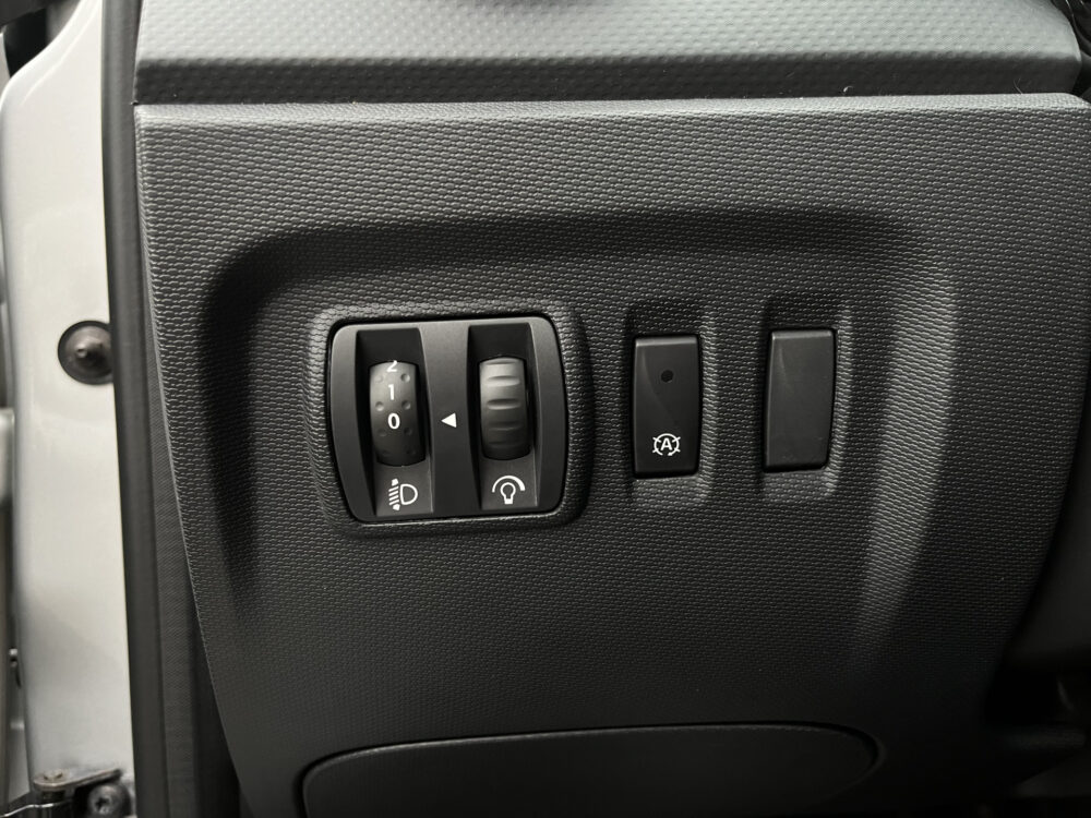 Renault Captur 0.9 TCe Dynamique // NAVI // CLIMA // CRUISE CONTROL // KEYLESS // 19