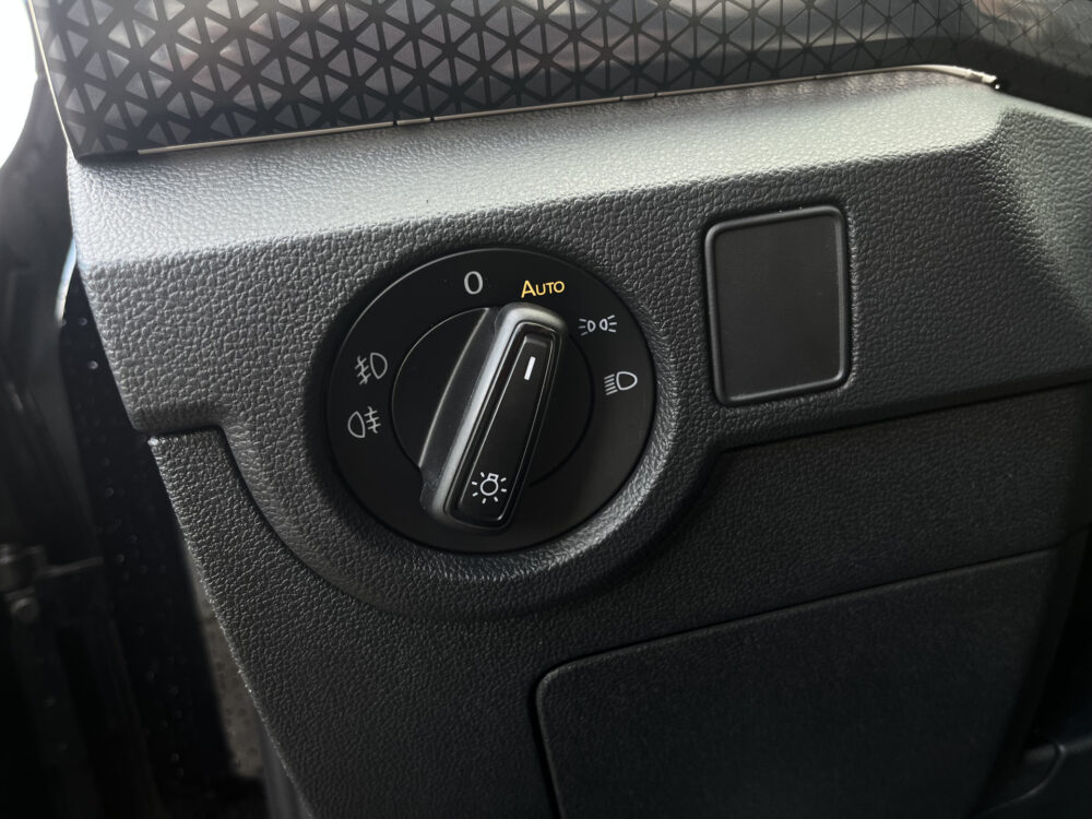 Volkswagen T-Cross 1.5 TSI Style // LED // ADAPT. CRUISE // CLIMA // CAMERA+SENSOREN // APPLE-ANDROID AUTO // STOELVERWARMING // 17