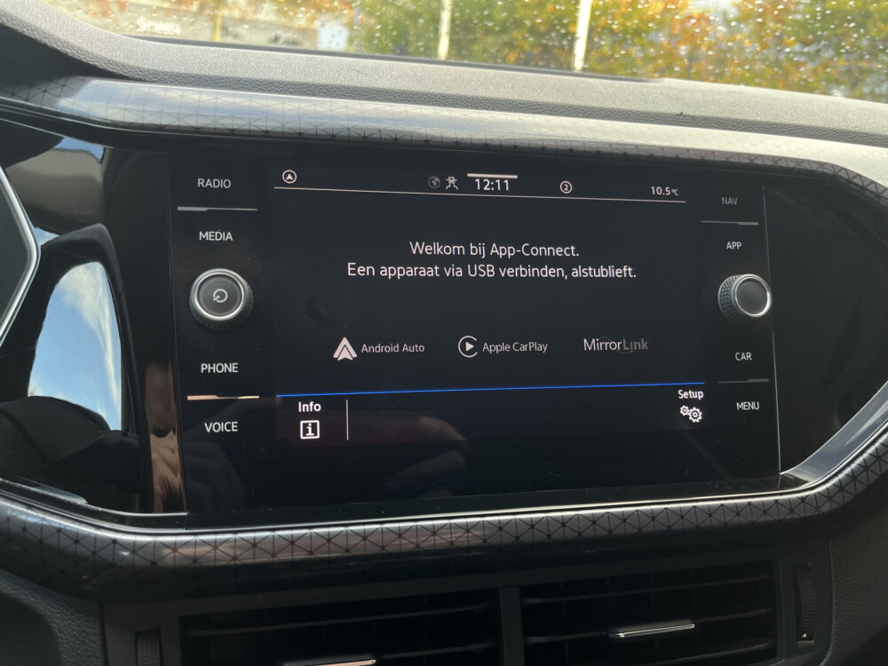 Volkswagen T-Cross 1.5 TSI Style // LED // ADAPT. CRUISE // CLIMA // CAMERA+SENSOREN // APPLE-ANDROID AUTO // STOELVERWARMING // 28