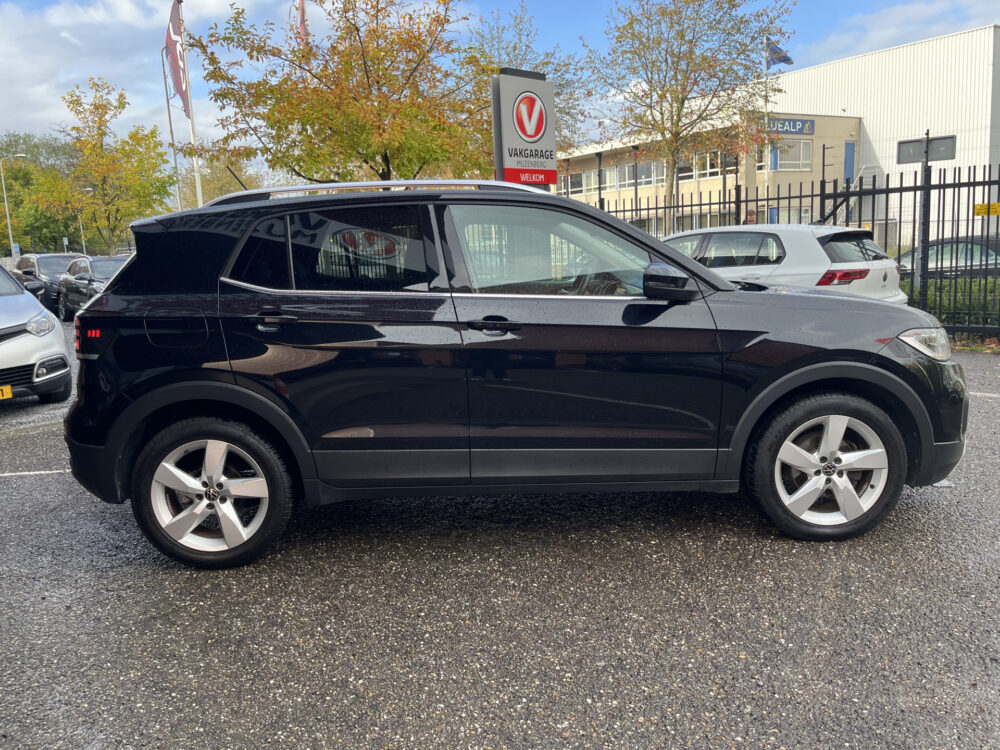 Volkswagen T-Cross 1.5 TSI Style // LED // ADAPT. CRUISE // CLIMA // CAMERA+SENSOREN // APPLE-ANDROID AUTO // STOELVERWARMING // 6