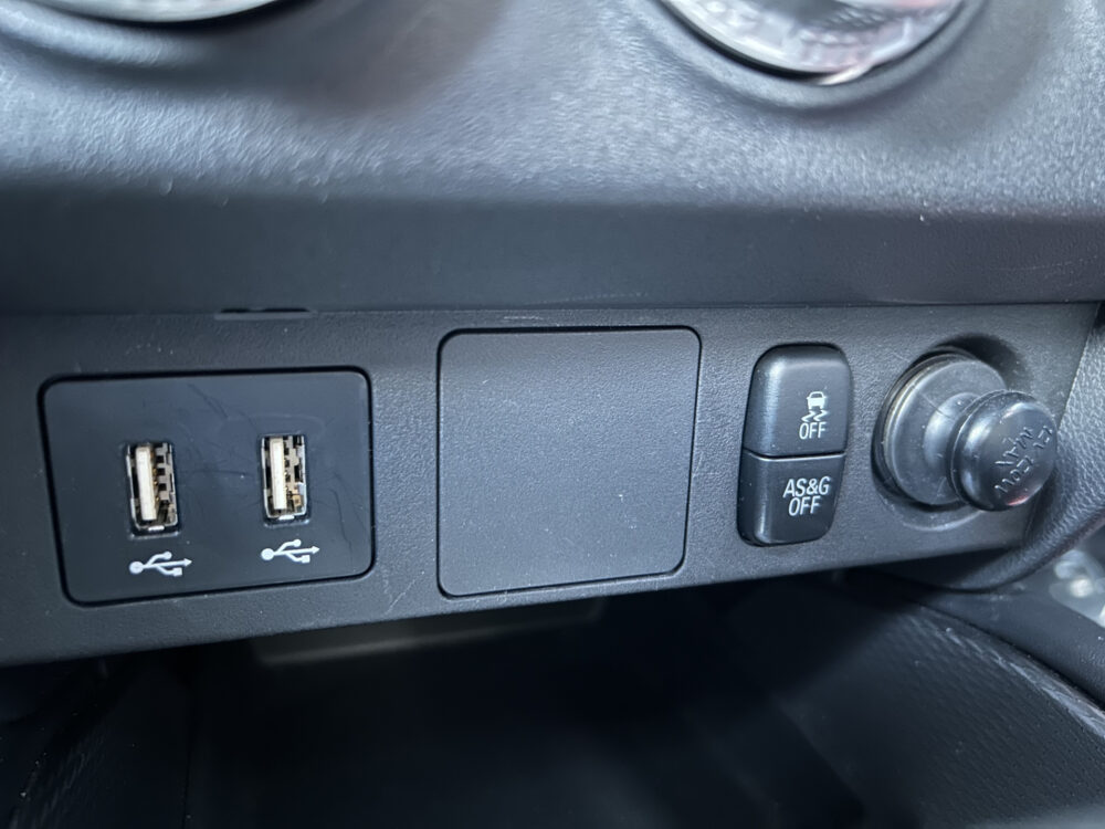 Mitsubishi ASX 2.0 Instyle // LED // APPLE CARPLAY / ANDROID AUTO // PDC // CAMERA // CRUISE 20