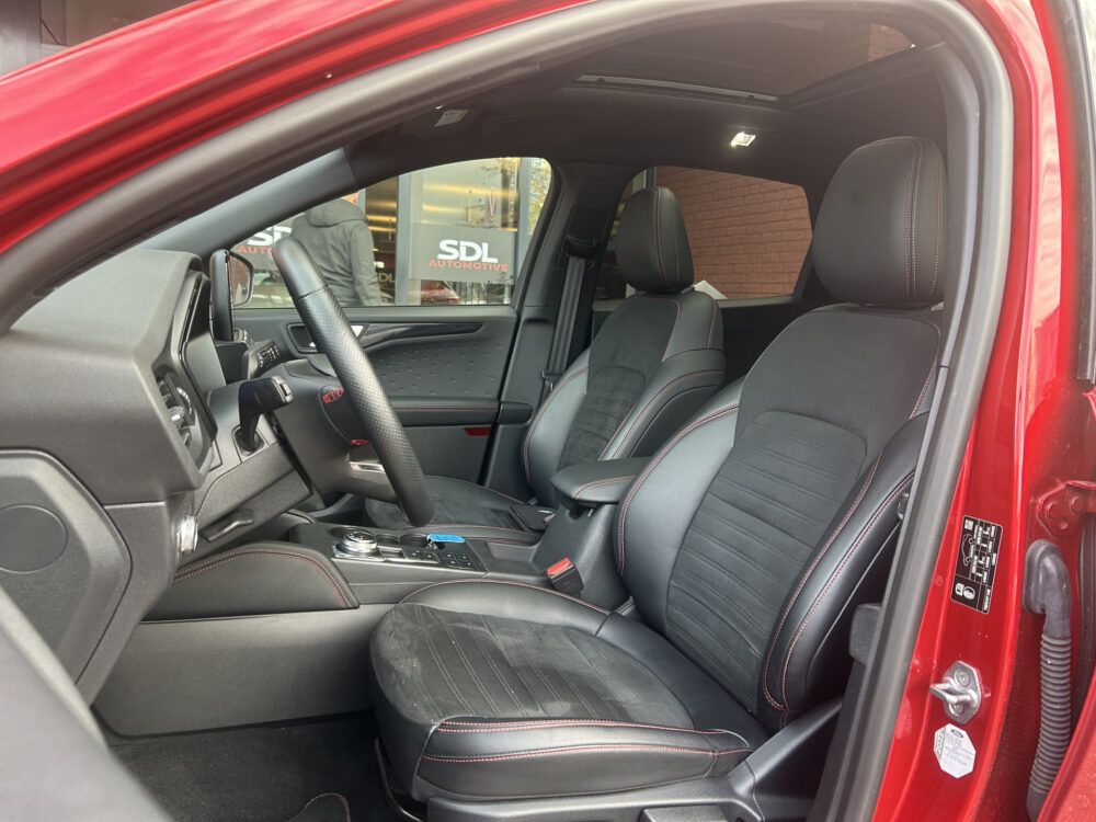 Ford Kuga 2.5 PHEV ST-Line X // FULL LED // NAVI + CARPLAY // PANO/SCHUIFKANTELDAK // CAMERA // WINTERPACK // B&O AUDIO 8