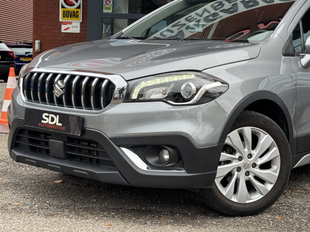 Suzuki S-Cross 1.0 Boosterjet Select // NAVI // CAMERA // CLIMA // CRUISE // STOEL VERWARMING // TREKHAAK // 5