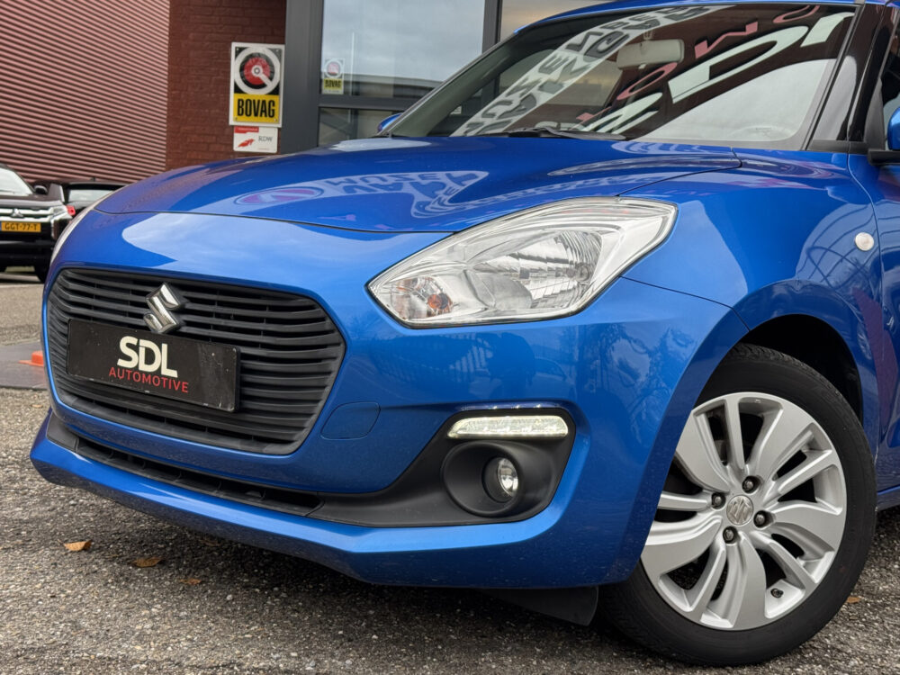 Suzuki Swift 1.2 Select // AUTOMAAT!! // NAVI // CAMERA // STOEL VERWARMING // AIRCO // MISTLAMPEN // 5
