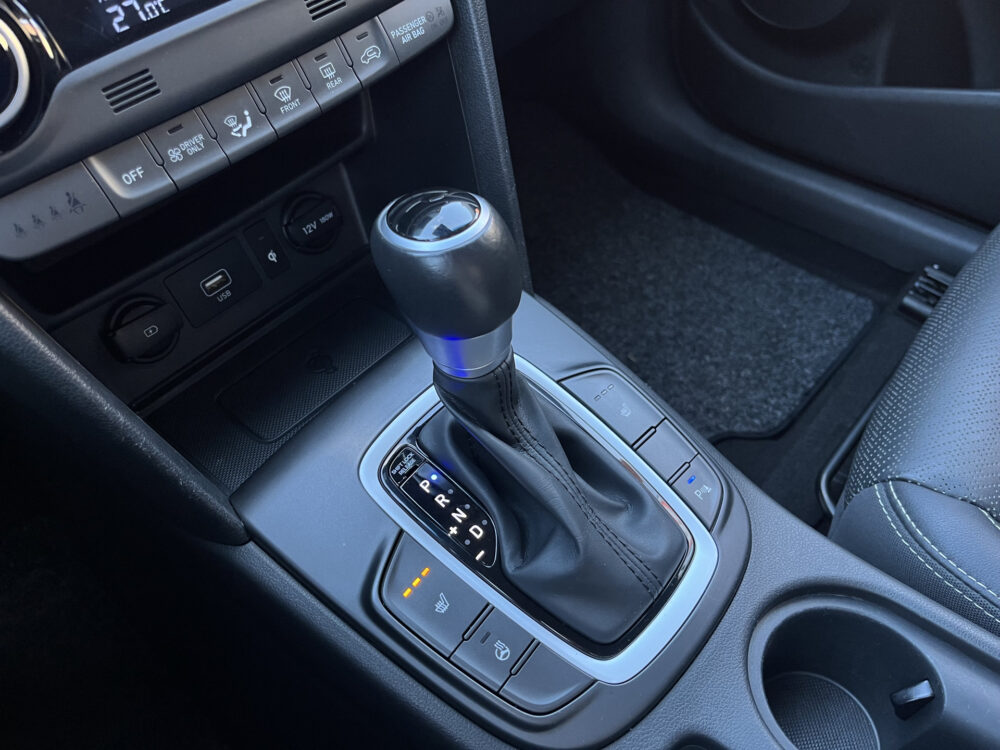 Hyundai KONA 1.6 GDI HEV Premium // DODEHOEK // HEAD-UP DISPLAY // KEYLESS // LEDER // CAMERA+SENSOREN // LED // CLIMA // STUUR+STOELVERWARMI 29