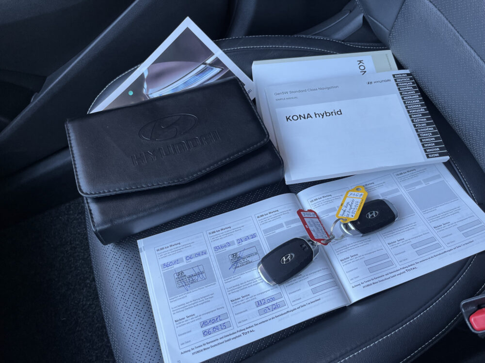 Hyundai KONA 1.6 GDI HEV Premium // DODEHOEK // HEAD-UP DISPLAY // KEYLESS // LEDER // CAMERA+SENSOREN // LED // CLIMA // STUUR+STOELVERWARMI 40