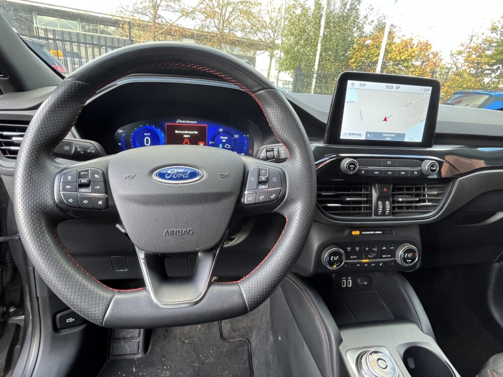 Ford Kuga 2.5 PHEV ST-Line // FULL LED // NAVI + CARPLAY // PANO/SCHUIFKANTELDAK // CAMERA // ADAPTIVE CRUISE // 11