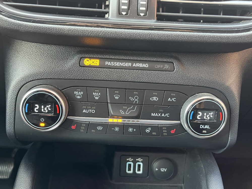 Ford Kuga 2.5 PHEV ST-Line // FULL LED // NAVI + CARPLAY // PANO/SCHUIFKANTELDAK // CAMERA // ADAPTIVE CRUISE // 20