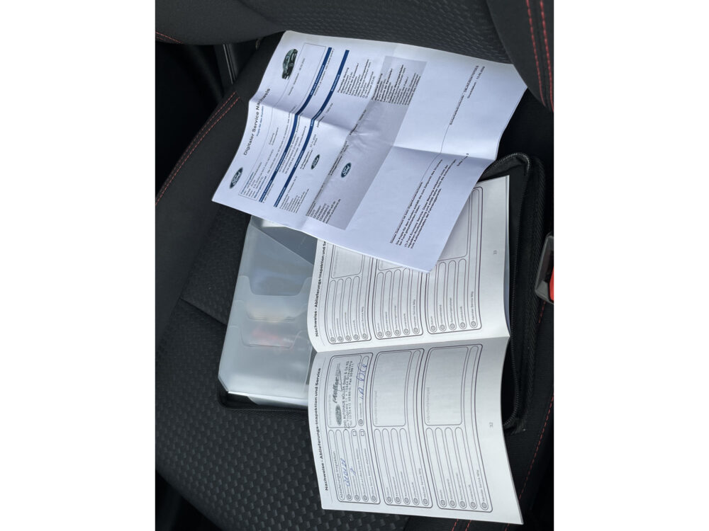 Ford Kuga 2.5 PHEV ST-Line // FULL LED // NAVI + CARPLAY // PANO/SCHUIFKANTELDAK // CAMERA // ADAPTIVE CRUISE // 31