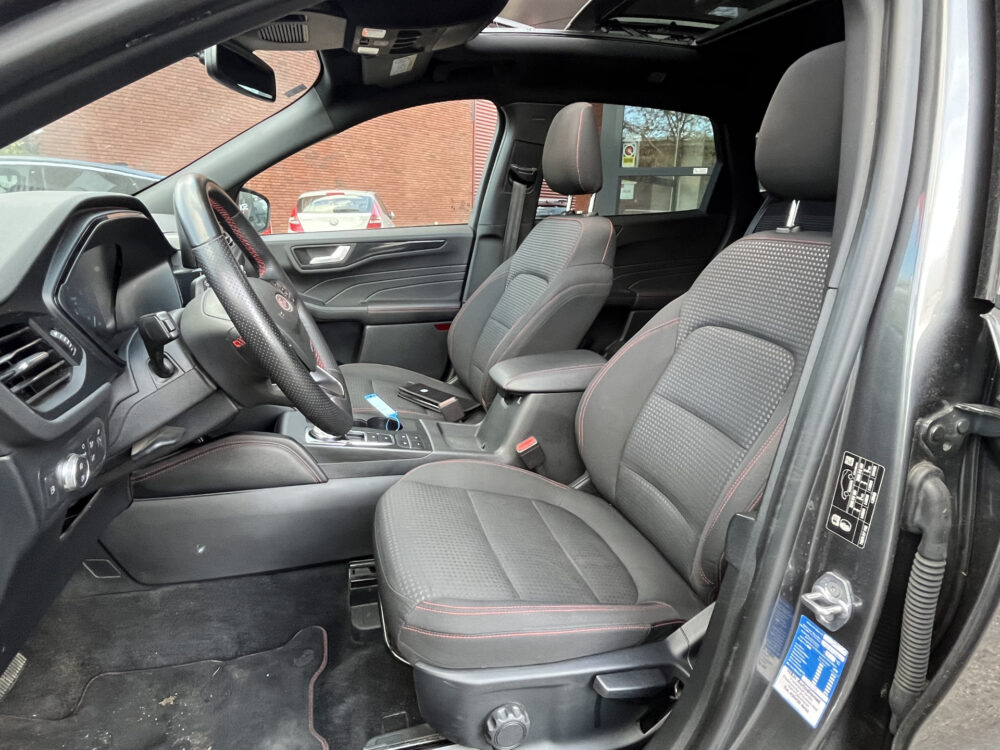 Ford Kuga 2.5 PHEV ST-Line // FULL LED // NAVI + CARPLAY // PANO/SCHUIFKANTELDAK // CAMERA // ADAPTIVE CRUISE // 7