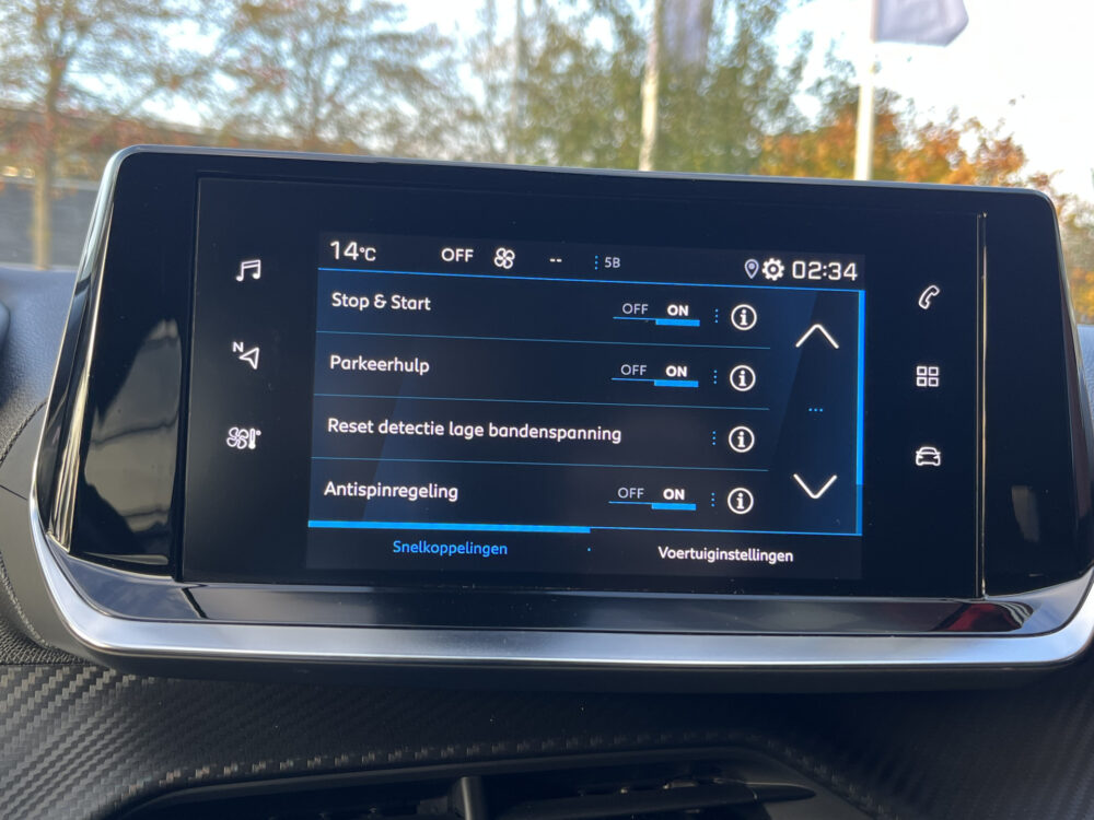 Peugeot 2008 1.2 PureTech Allure Pack // APPLE CARPLAY-ANDROID AUTO // CAMERA // CLIMA // CRUISE // PDC // 14