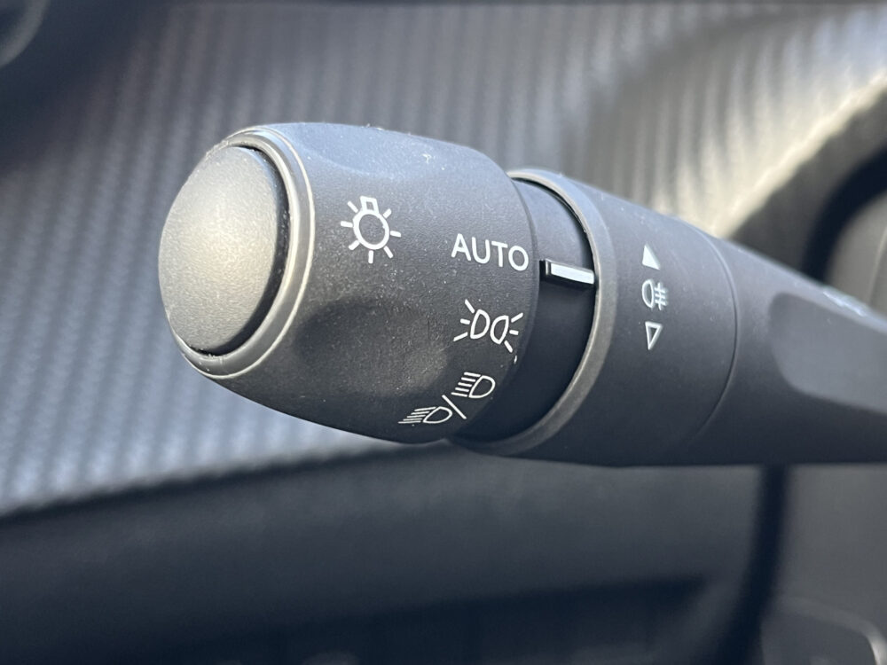 Peugeot 2008 1.2 PureTech Allure Pack // APPLE CARPLAY-ANDROID AUTO // CAMERA // CLIMA // CRUISE // PDC // 22