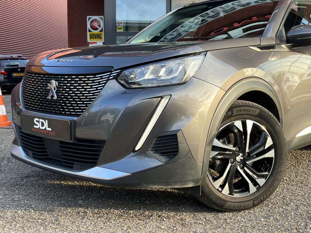 Peugeot 2008 1.2 PureTech Allure Pack // APPLE CARPLAY-ANDROID AUTO // CAMERA // CLIMA // CRUISE // PDC // 5