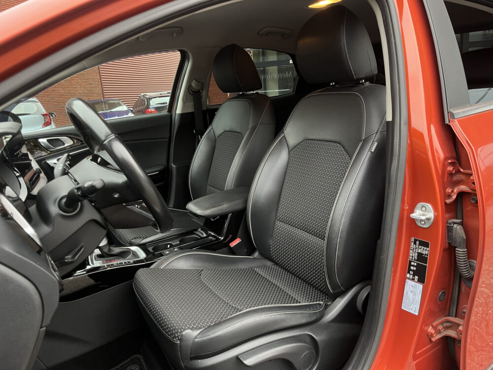 Kia Xceed 1.4 T-GDi DynamicPlusLine // DODEHOEK // JBL AUDIO // ADAPT. CRUISE // HALF LEDER // KEYLESS // CAMERA+SENSOREN // NAVI+CARPLAY  14