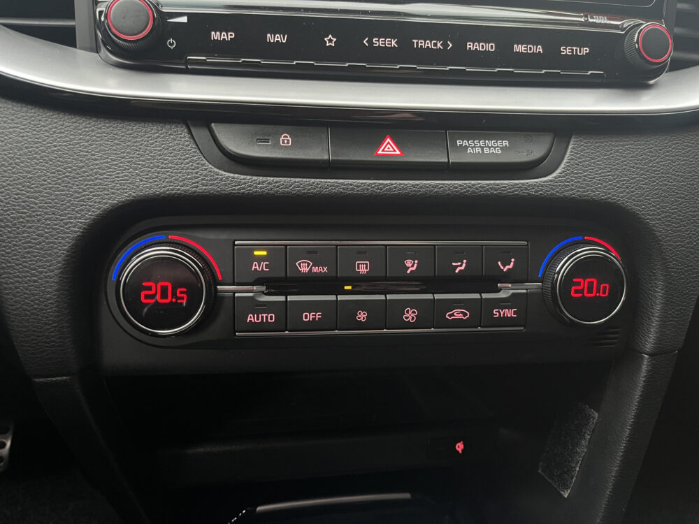 Kia Xceed 1.4 T-GDi DynamicPlusLine // DODEHOEK // JBL AUDIO // ADAPT. CRUISE // HALF LEDER // KEYLESS // CAMERA+SENSOREN // NAVI+CARPLAY  29