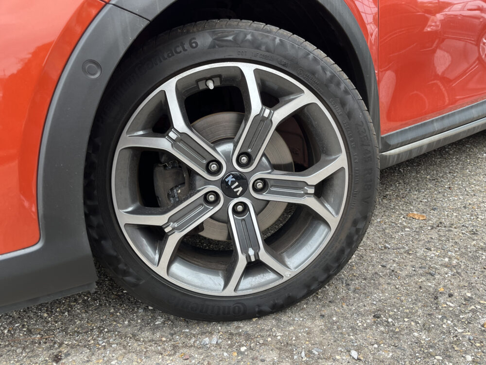 Kia Xceed 1.4 T-GDi DynamicPlusLine // DODEHOEK // JBL AUDIO // ADAPT. CRUISE // HALF LEDER // KEYLESS // CAMERA+SENSOREN // NAVI+CARPLAY  9