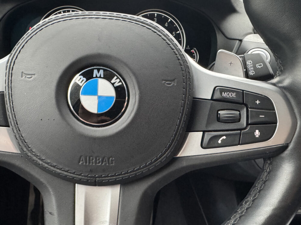 BMW X3 xDrive20i High Executive // FULL LED // NAVI // PANO/SCHUIFKANTELDAK // CAMERA // ADAPTIVE CRUISE // M-PAKKET 16