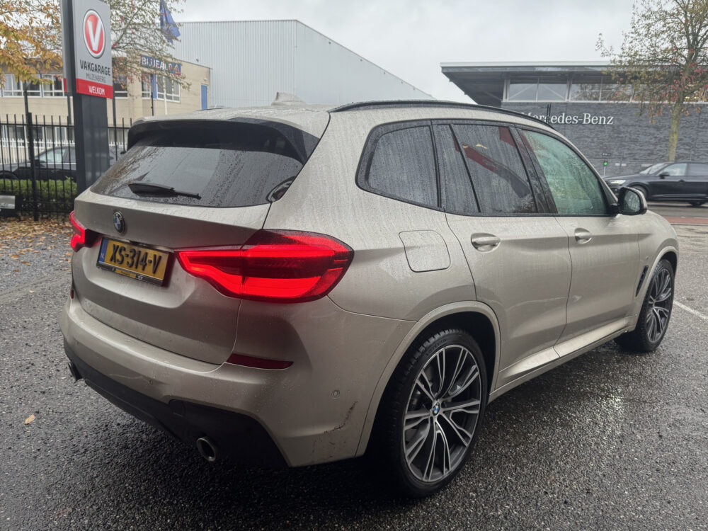 BMW X3 xDrive20i High Executive // FULL LED // NAVI // PANO/SCHUIFKANTELDAK // CAMERA // ADAPTIVE CRUISE // M-PAKKET 4