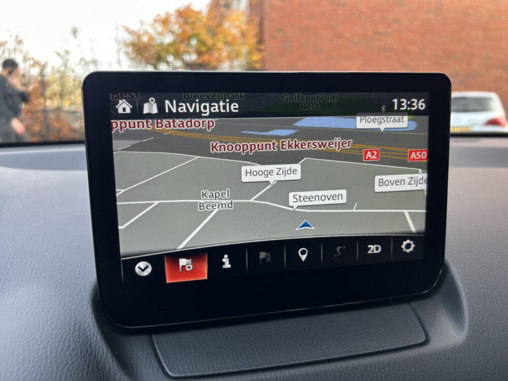 Mazda 2 1.5 Skyactiv-G Comfort // NAVI + CARPLAY // PDC // CRUISE // AIRCO // STOELVERWARMING 14