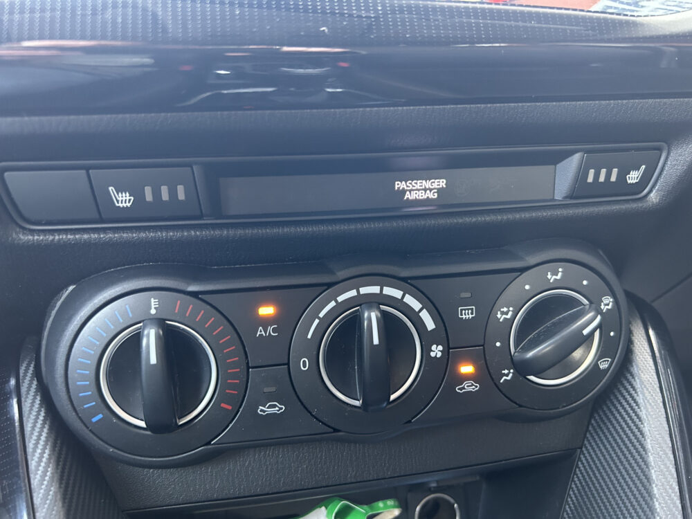 Mazda 2 1.5 Skyactiv-G Comfort // NAVI + CARPLAY // PDC // CRUISE // AIRCO // STOELVERWARMING 18