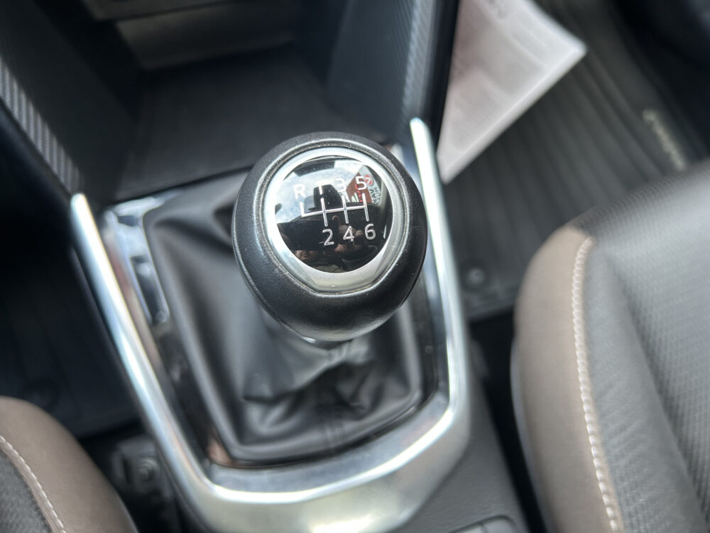 Mazda 2 1.5 Skyactiv-G Comfort // NAVI + CARPLAY // PDC // CRUISE // AIRCO // STOELVERWARMING 20