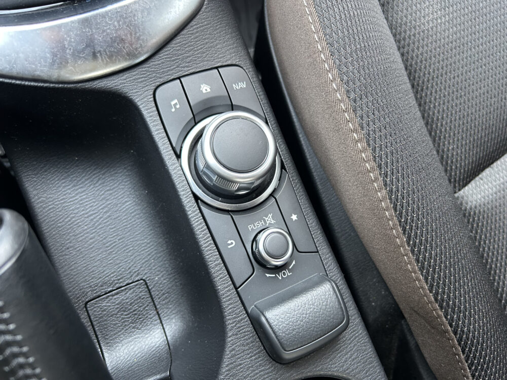 Mazda 2 1.5 Skyactiv-G Comfort // NAVI + CARPLAY // PDC // CRUISE // AIRCO // STOELVERWARMING 21